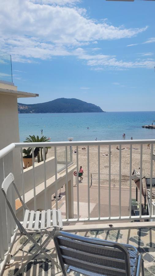 Les Pieds Dans L'O - Appartement 50M2 Front De Mer Saint-Cyr-sur-Mer Esterno foto